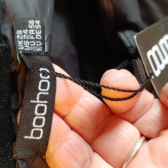 NWT BOOHOO PLUS BLACK PUFFER OVERSIZED UTILITY VEST CINCHED WAIST - Picture 7 of 11